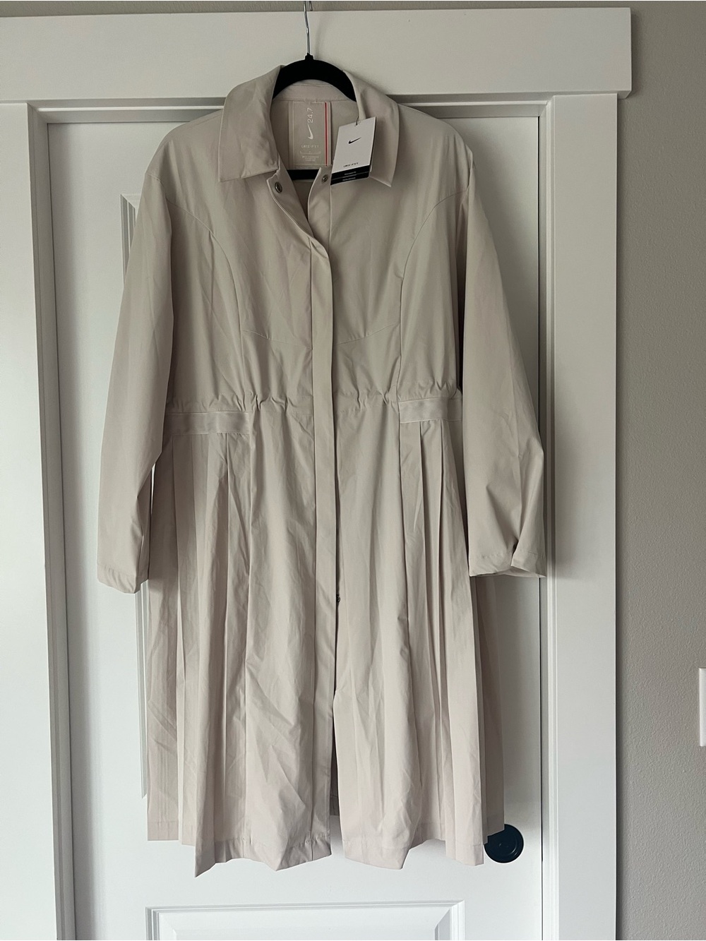 Nike Women’s Dri-Fit Trench Coat Oversized Fit Size S